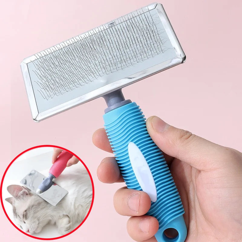 BROSSE EN CARDE POIGNEE EN CAOUTCHOUC